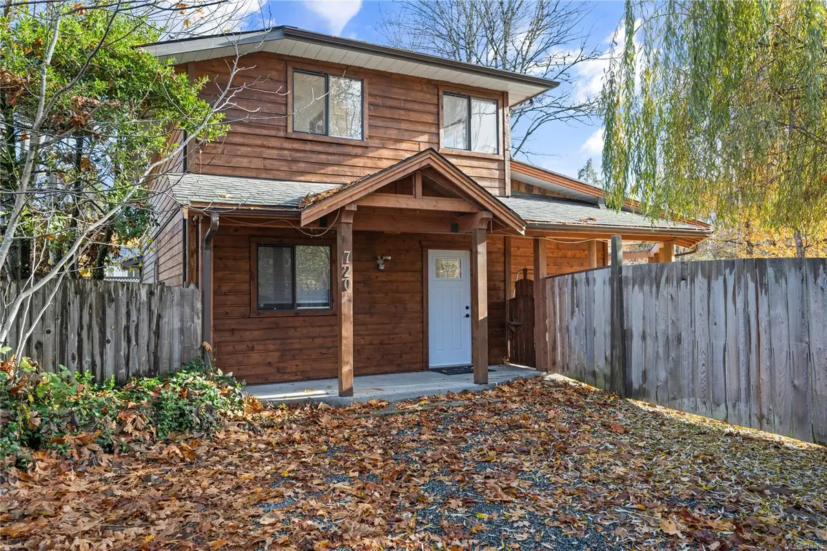 720 Winchester Ave, Nanaimo BC V9R 4C1 — Sold in Nanaimo