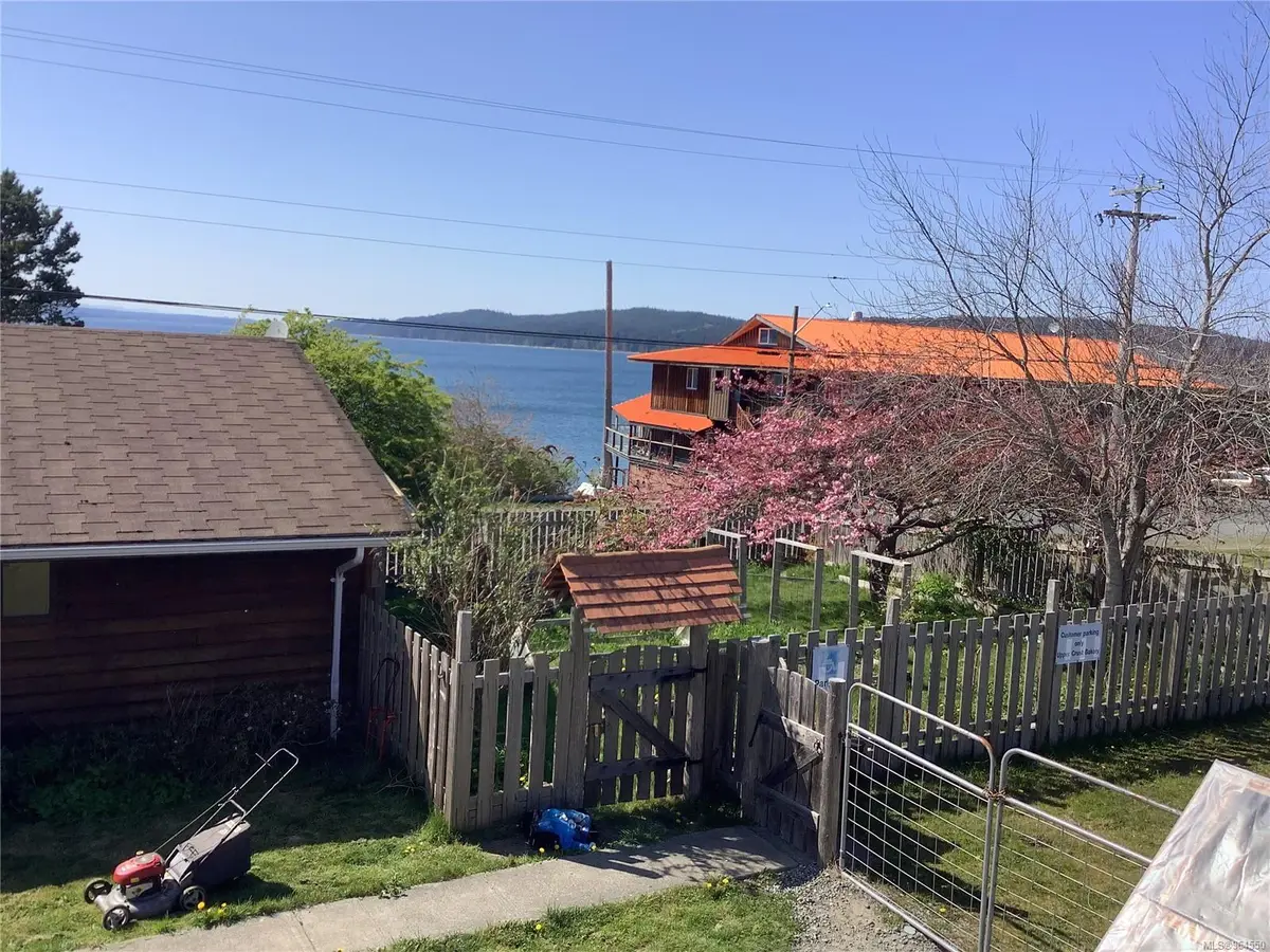 185 1st St, Sointula BC V0N 3E0
