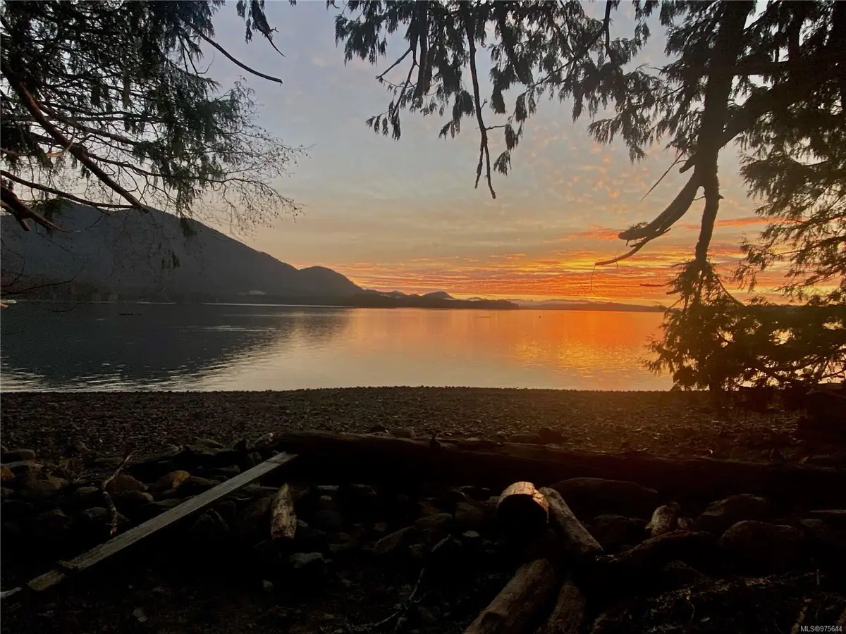 780 Campbell St, Tofino BC V0R 2Z0