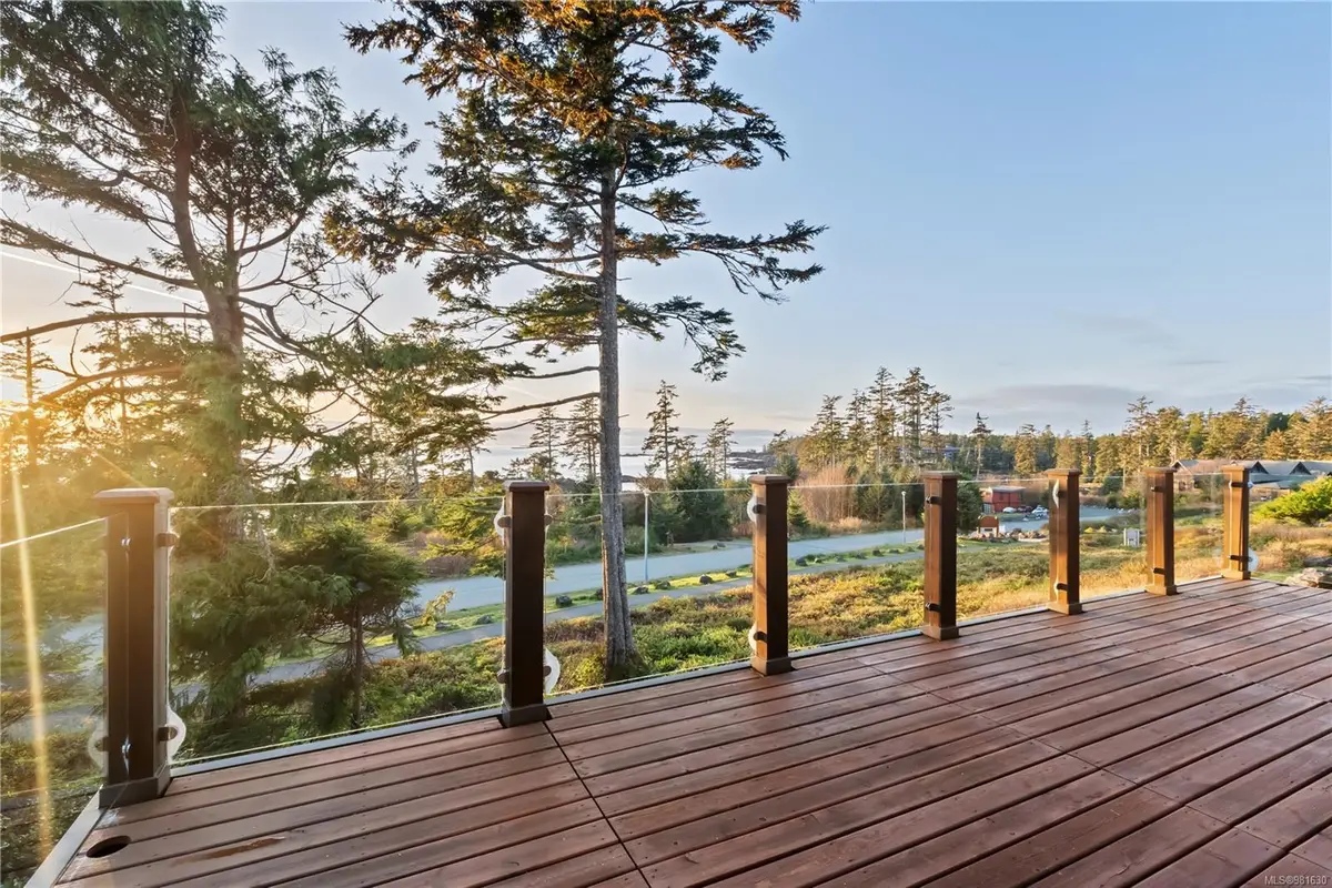 515 Marine Dr #212, Ucluelet BC V0R 3A0