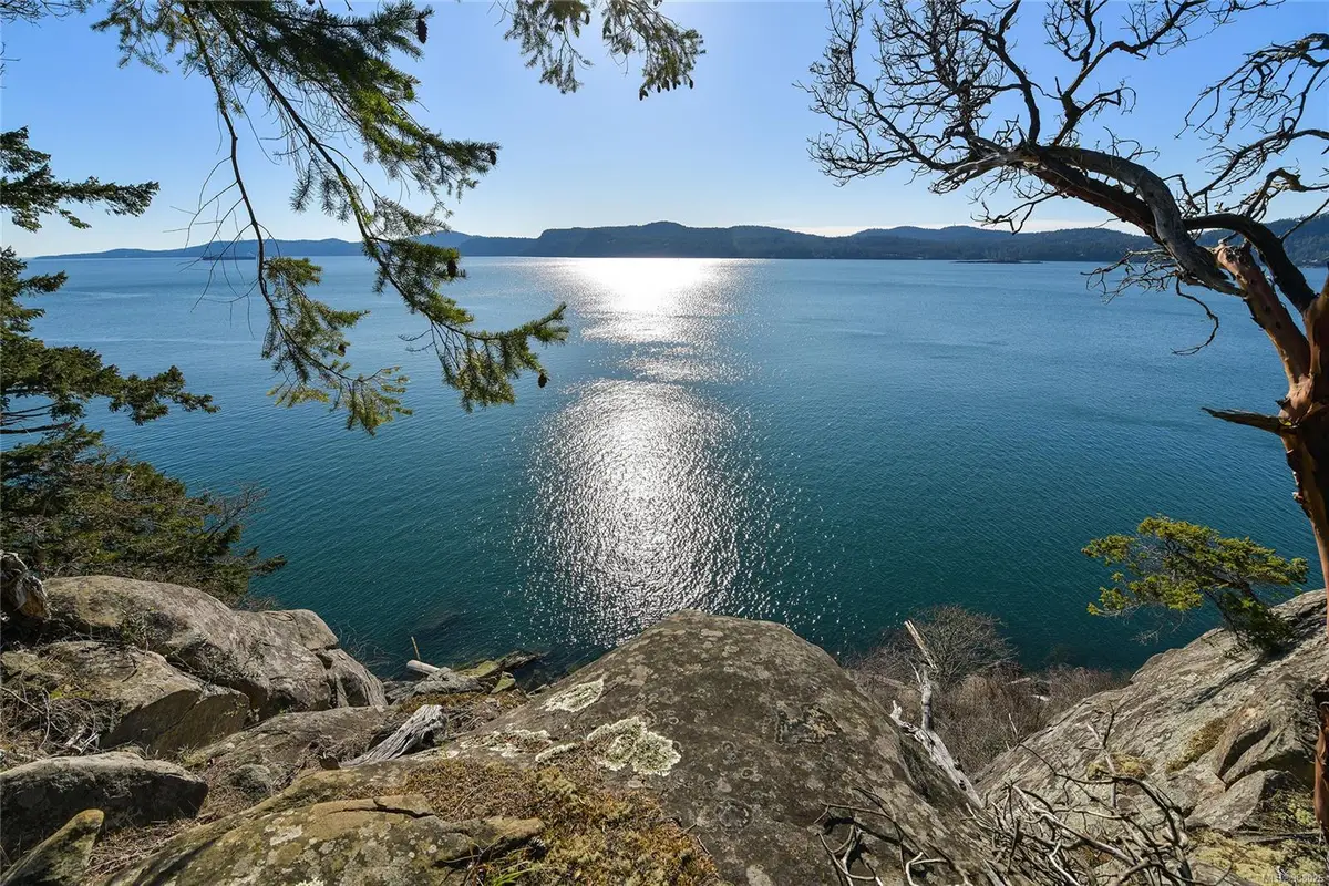 Lot A Beechwood Dr, Mayne Island BC V0N 2J2