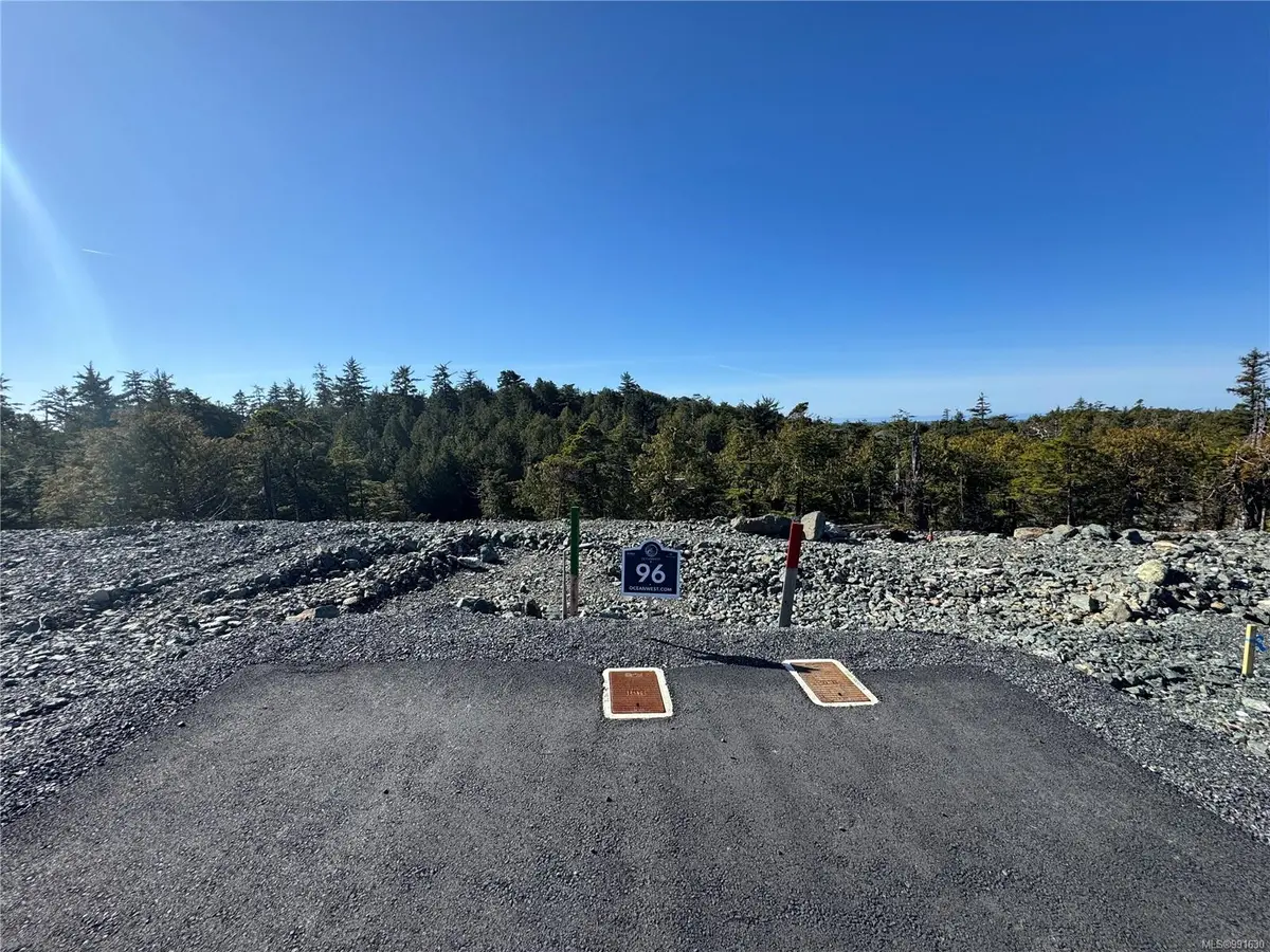 Lot 96 Sitka Pl, Ucluelet BC V0R 3A0