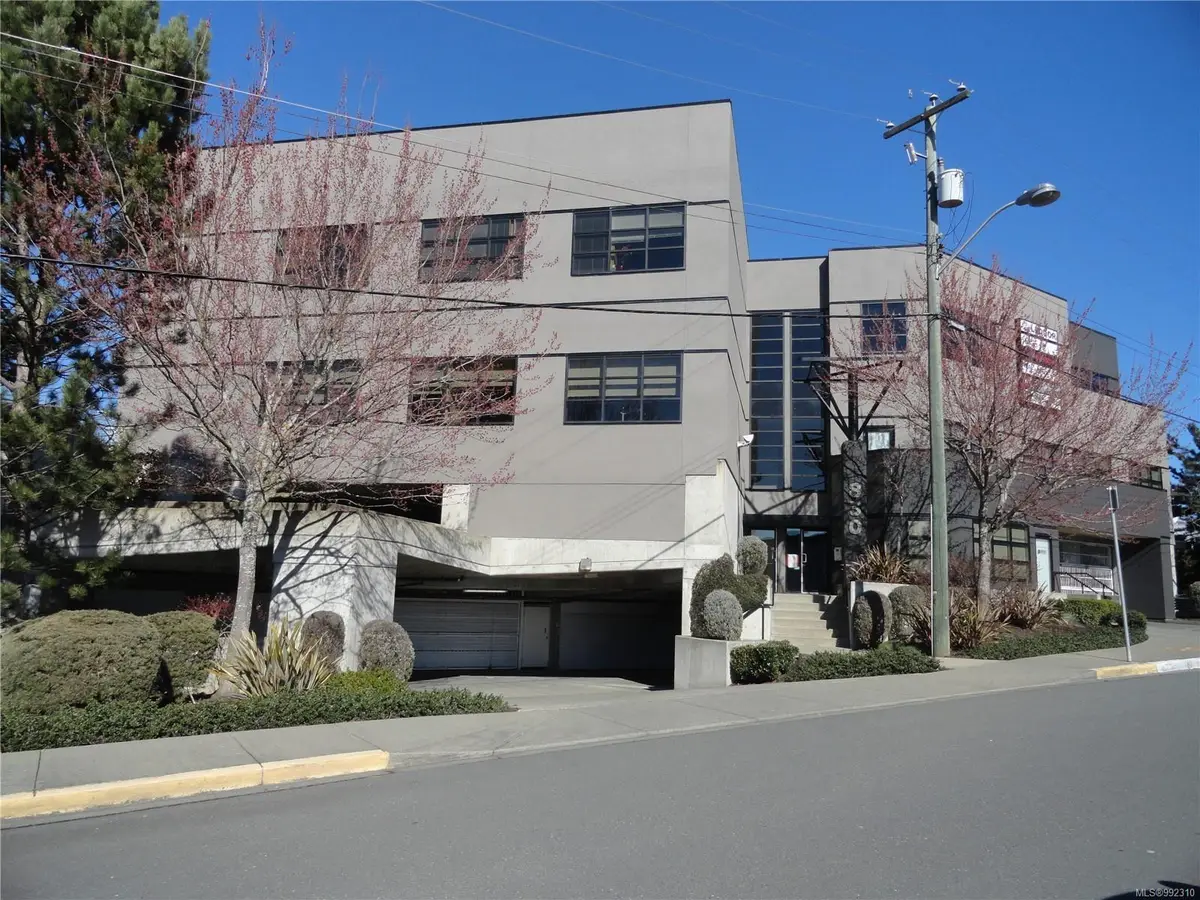 830 Shamrock St # 202, Saanich BC V8X 2V1