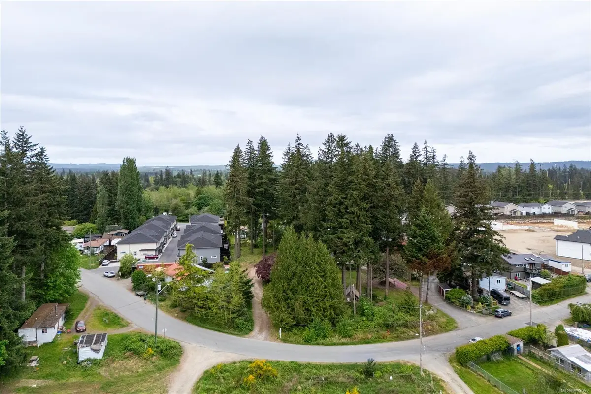 476 Old Petersen Rd, Campbell River BC V9W 3M9