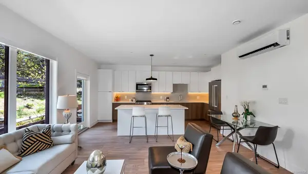 2330 Sooke Rd # 10, Colwood BC V9B 1X7 - 3 bed, 3 bath in Colwood