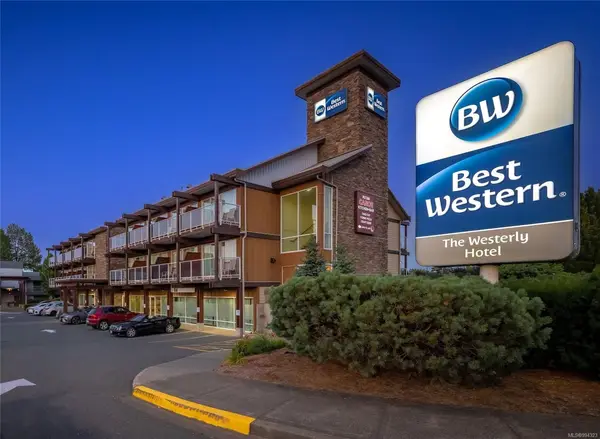 1590 Cliffe Ave, Courtenay BC V9N 2K4