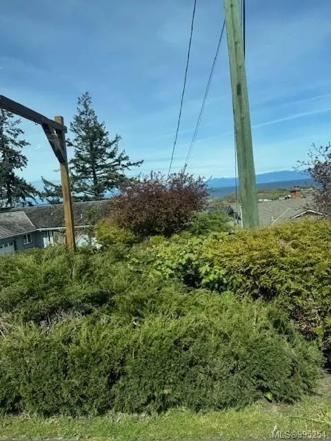 3761 Hammond Bay Rd NE, Nanaimo BC V9T 1G2
