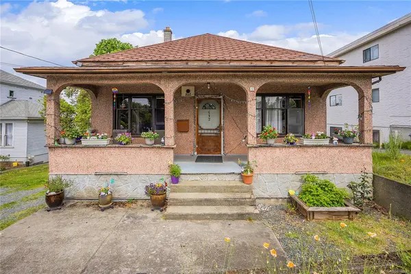 532 Prideaux St, Nanaimo BC V9R 2N7 - 3 bed, 2 bath in Nanaimo