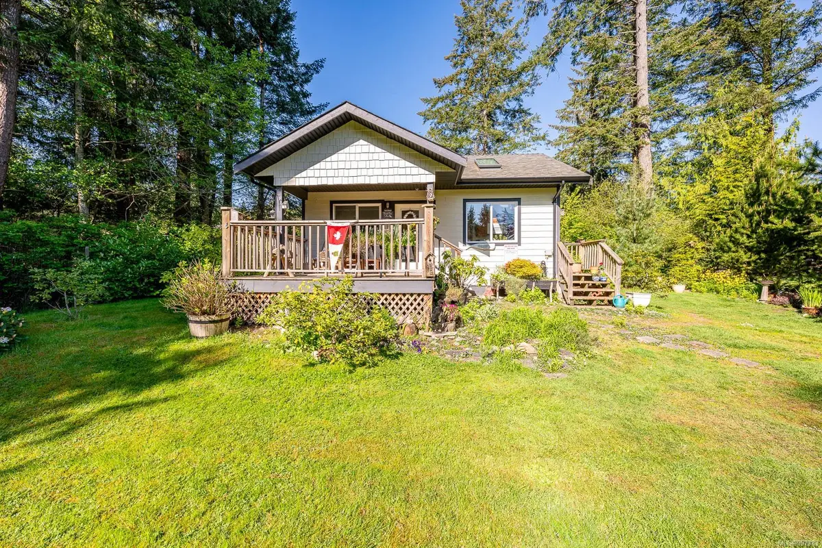 1495 Baikie Rd, Denman Island BC V0R 1T0