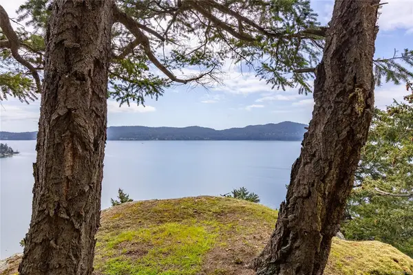 103 Farrow Rd, Saturna Island BC V0N 2Y0