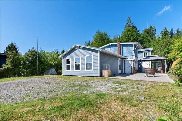 1065 Seventh Ave, Ucluelet BC V0R 3A0 - 2 bed, 2 bath in Ucluelet