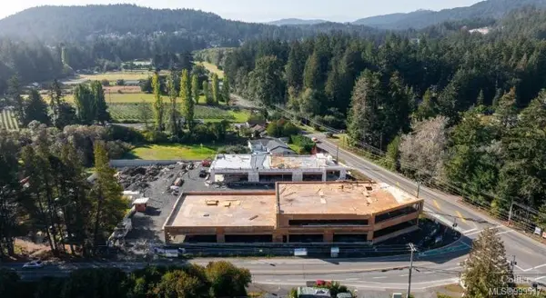 995 Latoria Rd # 3, Langford BC V9C 3X1