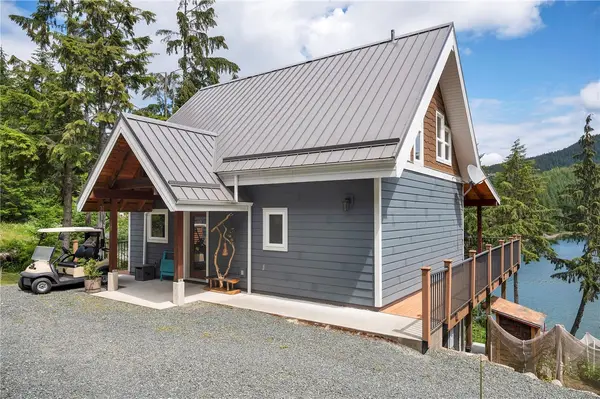 1646 Kanish View Dr, Quadra Island BC V0P 1H0 - 2 bed, 3.0 bath in Quadra Island