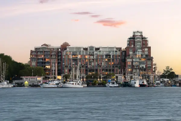 21 Dallas Rd # 821, Victoria BC V8V 4Z9 - 2 bed, 3 bath in Victoria