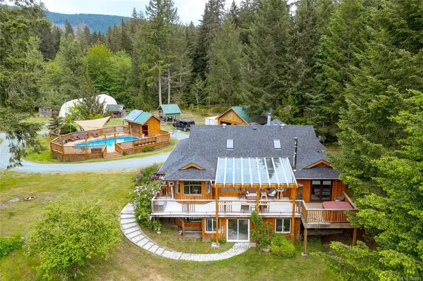 5982 Mayo Rd, Lake Cowichan BC V0R 2G0 - 6 bed, 5.0 bath in Lake Cowichan