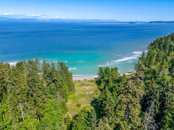 4218 Island Hwy S, Courtenay BC V9N 9R8