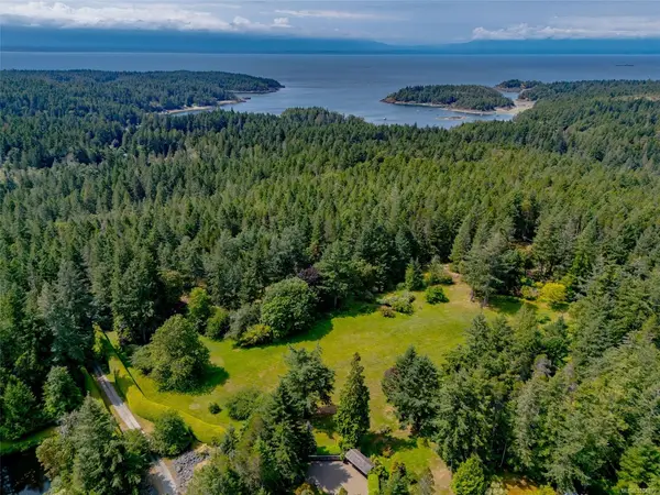 9 Teapot Rd, Lasqueti Island BC V0R 2J0 - 2 bed, 2 bath in Lasqueti Island