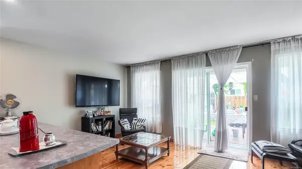 601 Azalea Pl, Campbell River BC V9W 7H2 - 3 bed, 2 bath in Campbell River