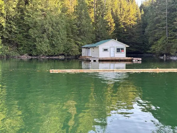 55 USELESS Inlet, Port Alberni BC V0R 2B0