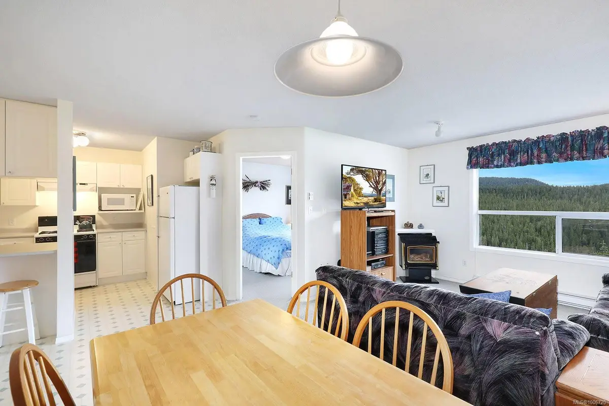 1105 Henry Rd #308, Courtenay BC V9J 1L0