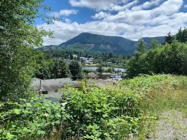 167 River Rd, Lake Cowichan BC V0R 2G0