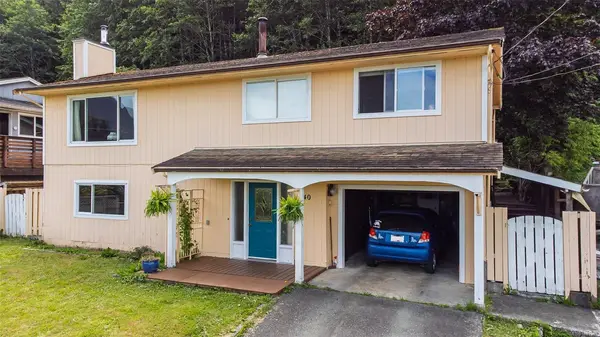 540 MacMillan Dr, Sayward BC V0P 1R0 - 4 bed, 3 bath in Sayward