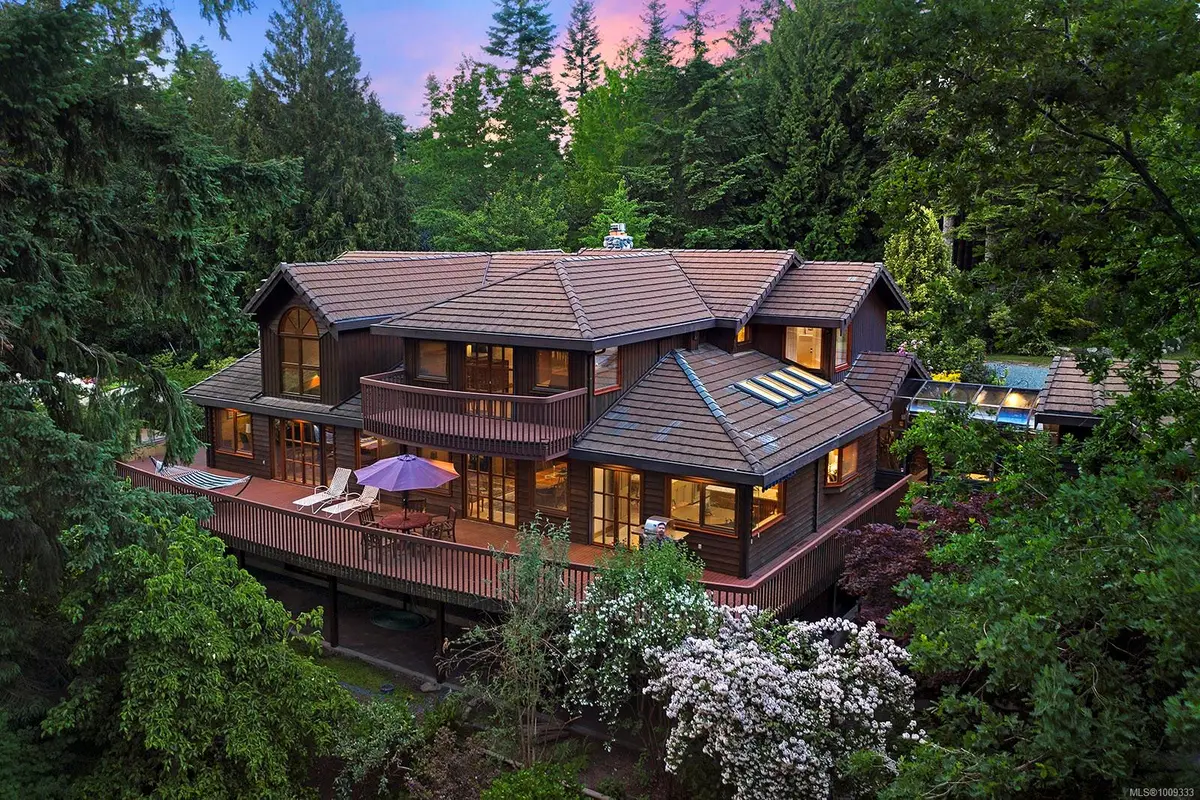1717 Glen Urquhart Dr, Courtenay BC V9N 3Y3