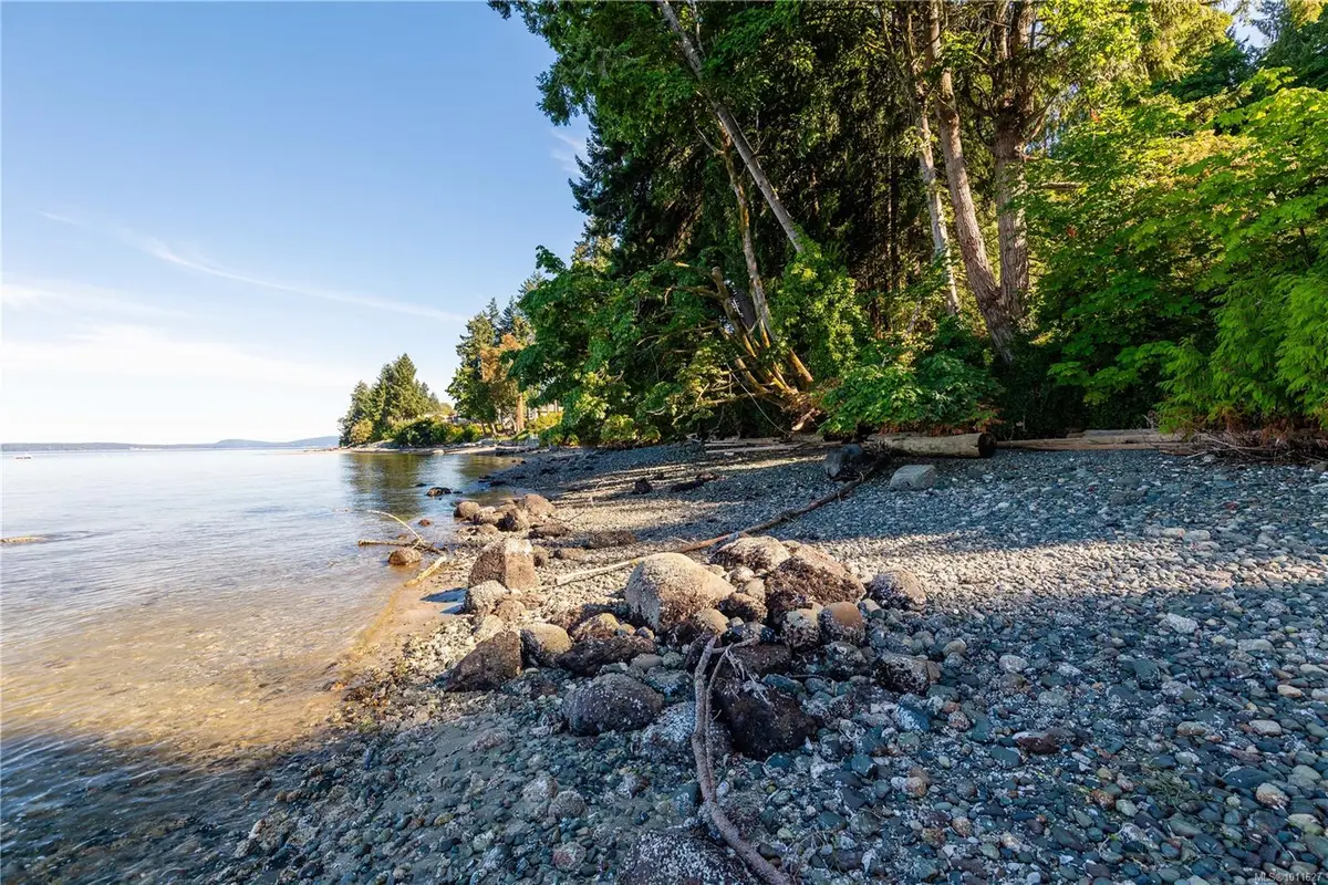 11231 Chemainus Rd, Ladysmith BC V9G 1Y7