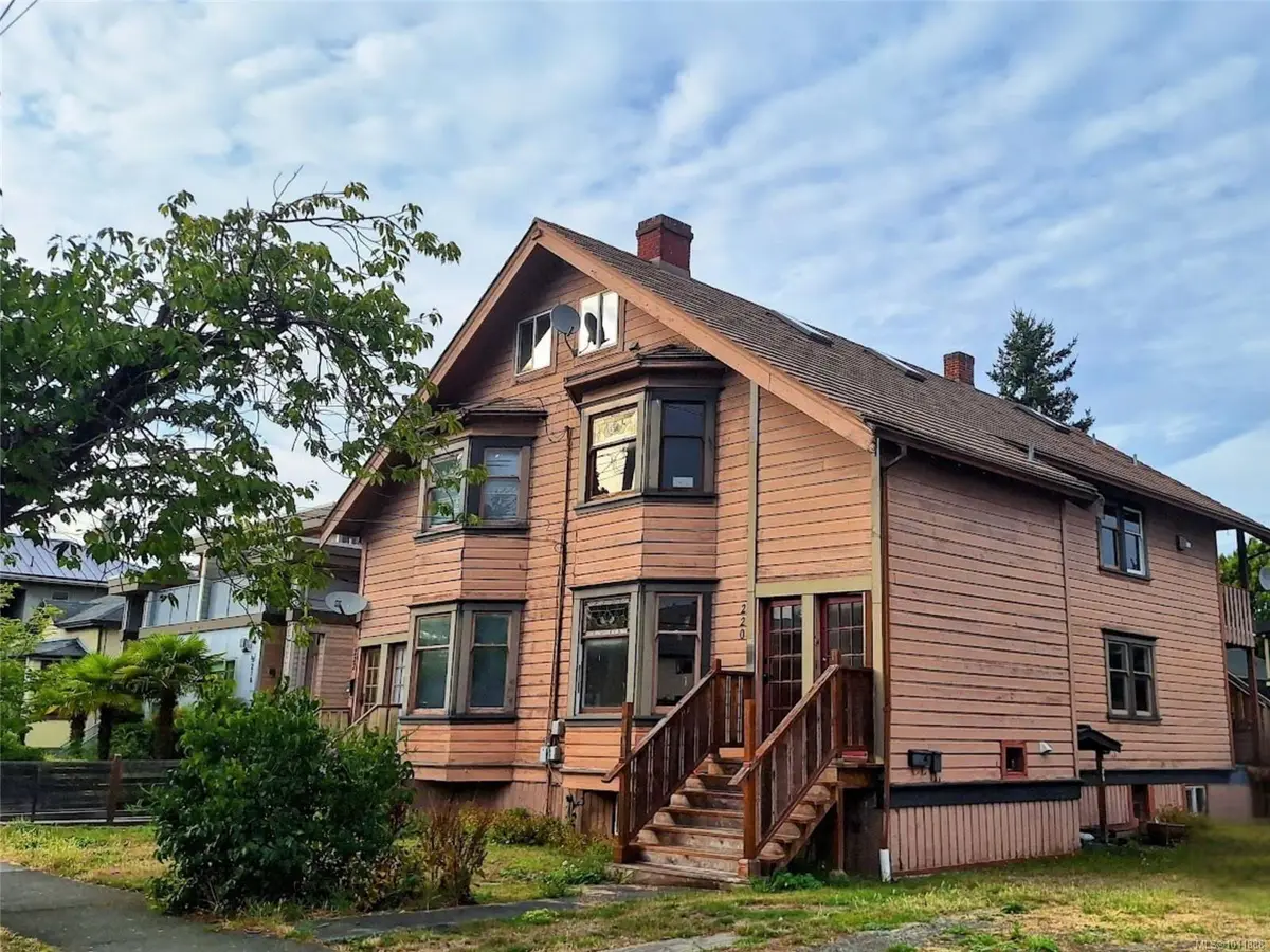 220 Michigan St, Victoria BC V8V 1R3