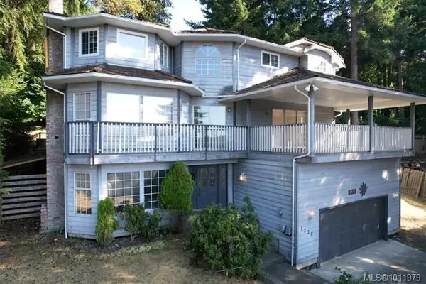 1376 Algonkin Rd, Duncan BC V9L 5N9 - 5 bed, 4 bath in Duncan