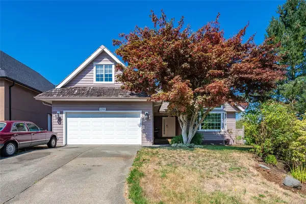 2702 Eden St, Campbell River BC V9H 1S7 - 3 bed, 2 bath in Campbell River