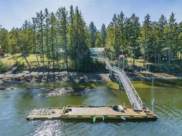 558 Weathers Way, Mudge Island BC V0R 1X6 - 3 bed, 3.0 bath in Mudge Island