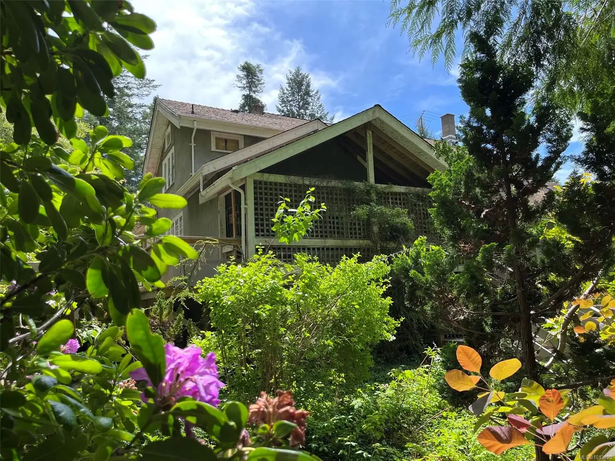 1 Morewater Rd, Lasqueti Island BC V0R 2J0