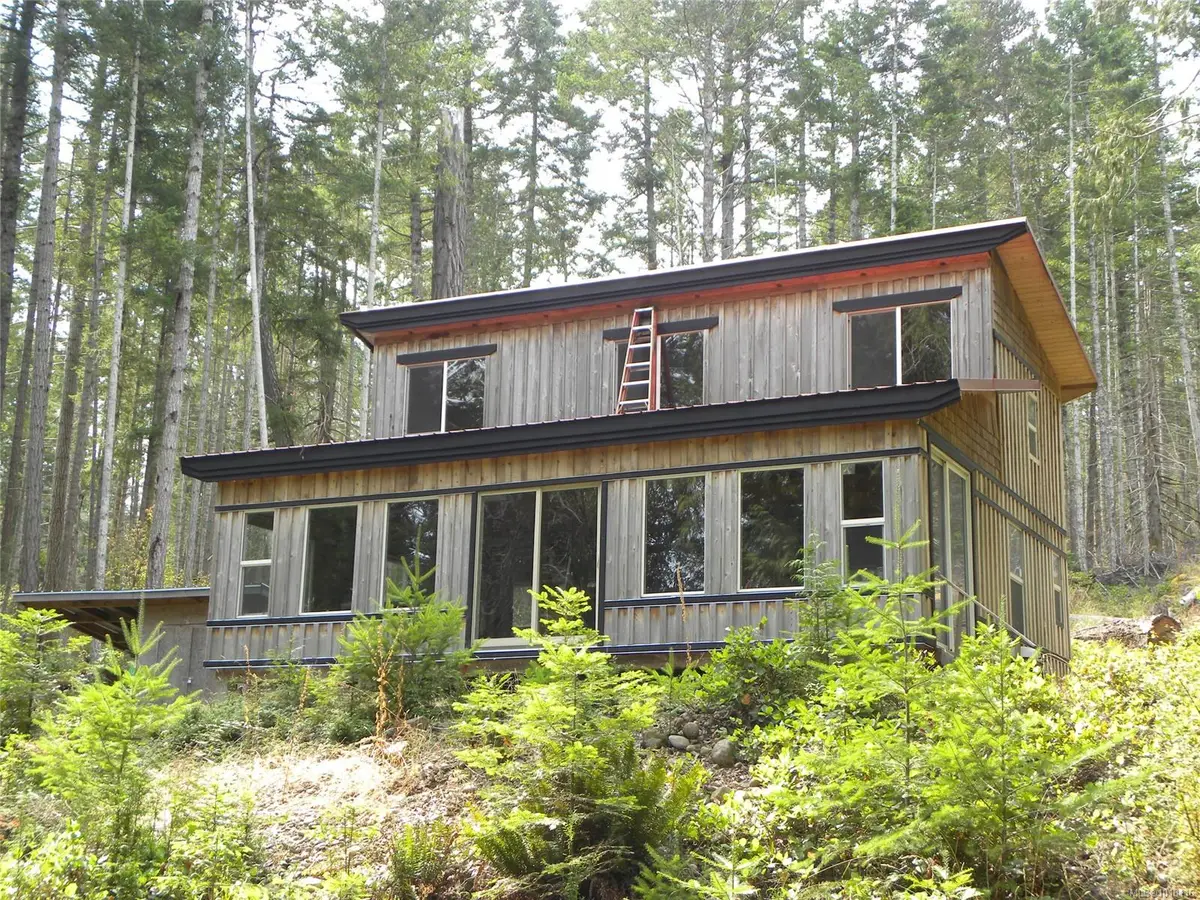 66 SPRING BAY Rd, Lasqueti Island BC V0R 2J0