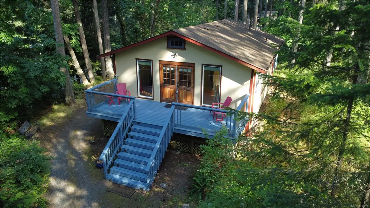 99 Captain Morgans Blvd, Protection Island BC V9R 6R1