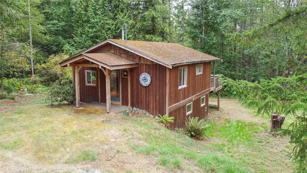 80 Blue Heron Rd, Thetis Island BC V0R 2Y0 - 2 bed, 2 bath in Thetis Island