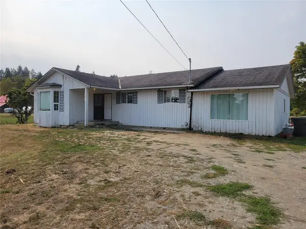 2280 Cowichan Bay Rd, Cowichan Bay BC V0R 1N1 - 5 bed, 1.0 bath in Cowichan Bay