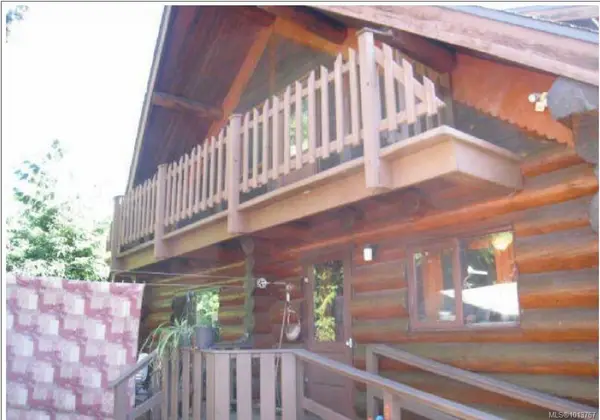 3337 Egremont Rd, Cumberland BC V0R 1S0