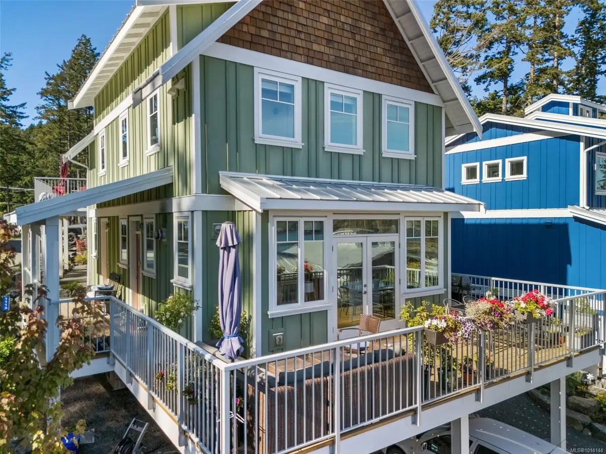 1113 Spirit Bay Rd, Sooke BC V9Z 1N6
