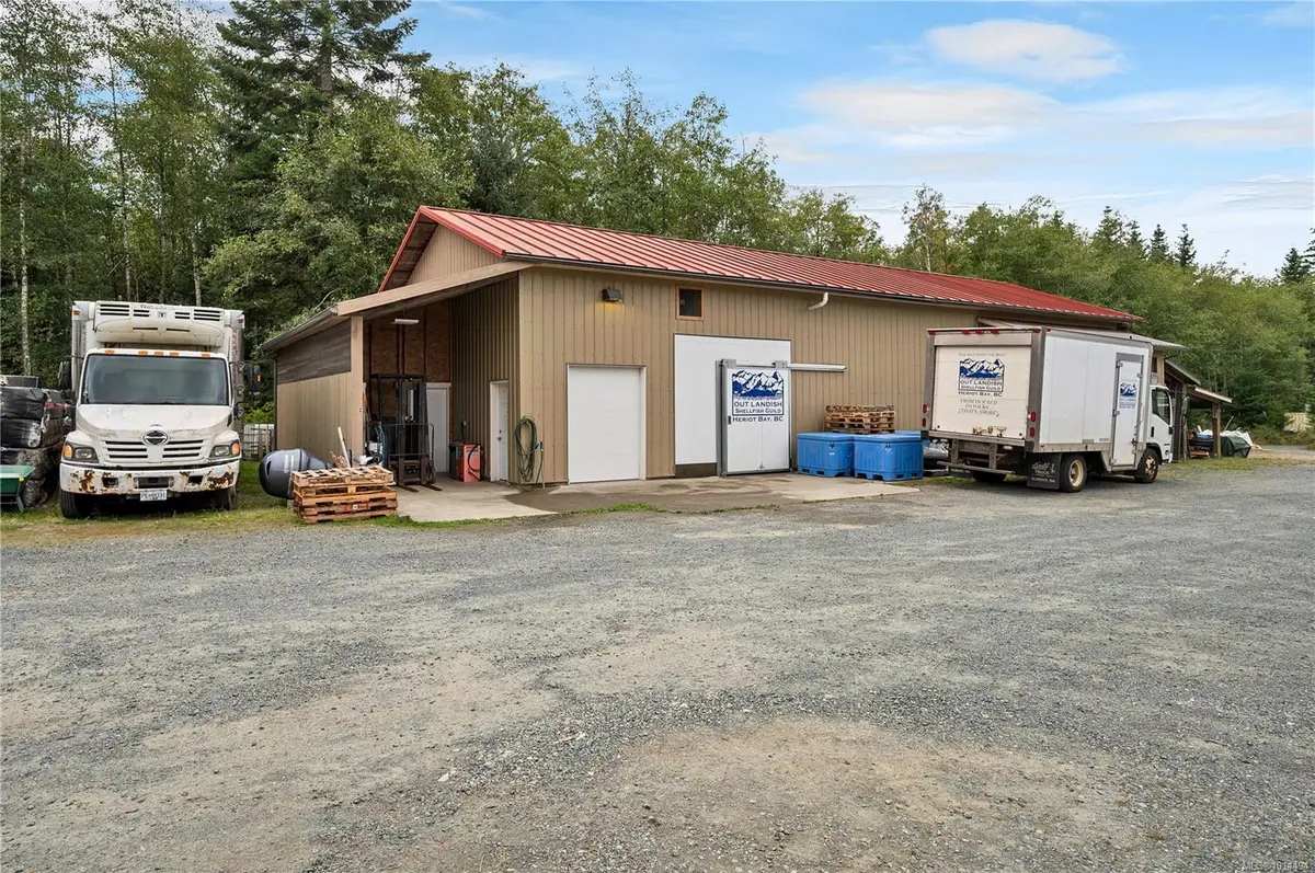 657 Industrial Way # C, Quadra Island BC V0P 1N0