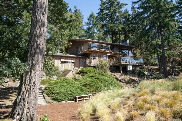 124 Margaret Ave, Salt Spring BC V8K 1H4 - 3 bed, 2.0 bath in Salt Spring
