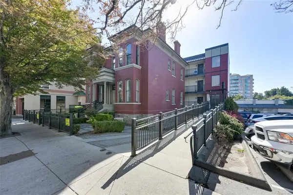 1007 Johnson St # 404, Victoria BC V8V 3N6 - 0 bed, 1 bath in Victoria