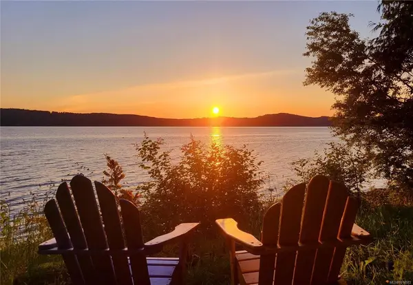 1214 North Beach Rd, Salt Spring BC V8K 1B3 - 4 bed, 5.0 bath in Salt Spring