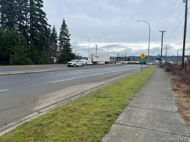 2920 Piercy Ave, Courtenay BC V9N 7E3