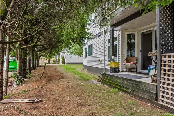 146 Back Rd # 108, Courtenay BC V9N 3W6 - 2 bed, 1 bath in Courtenay