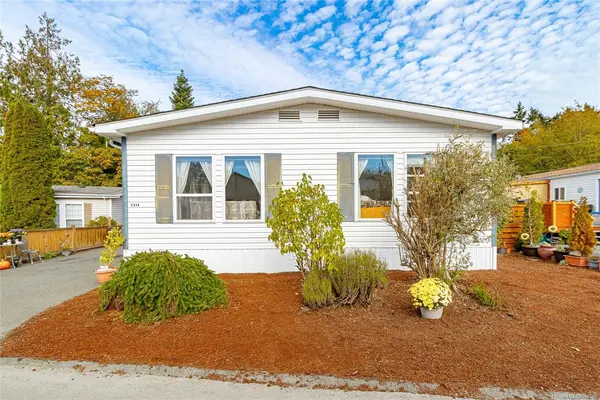 2574 Heron Way, Central Saanich BC V8M 2E1 - 3 bed, 2 bath in Central Saanich