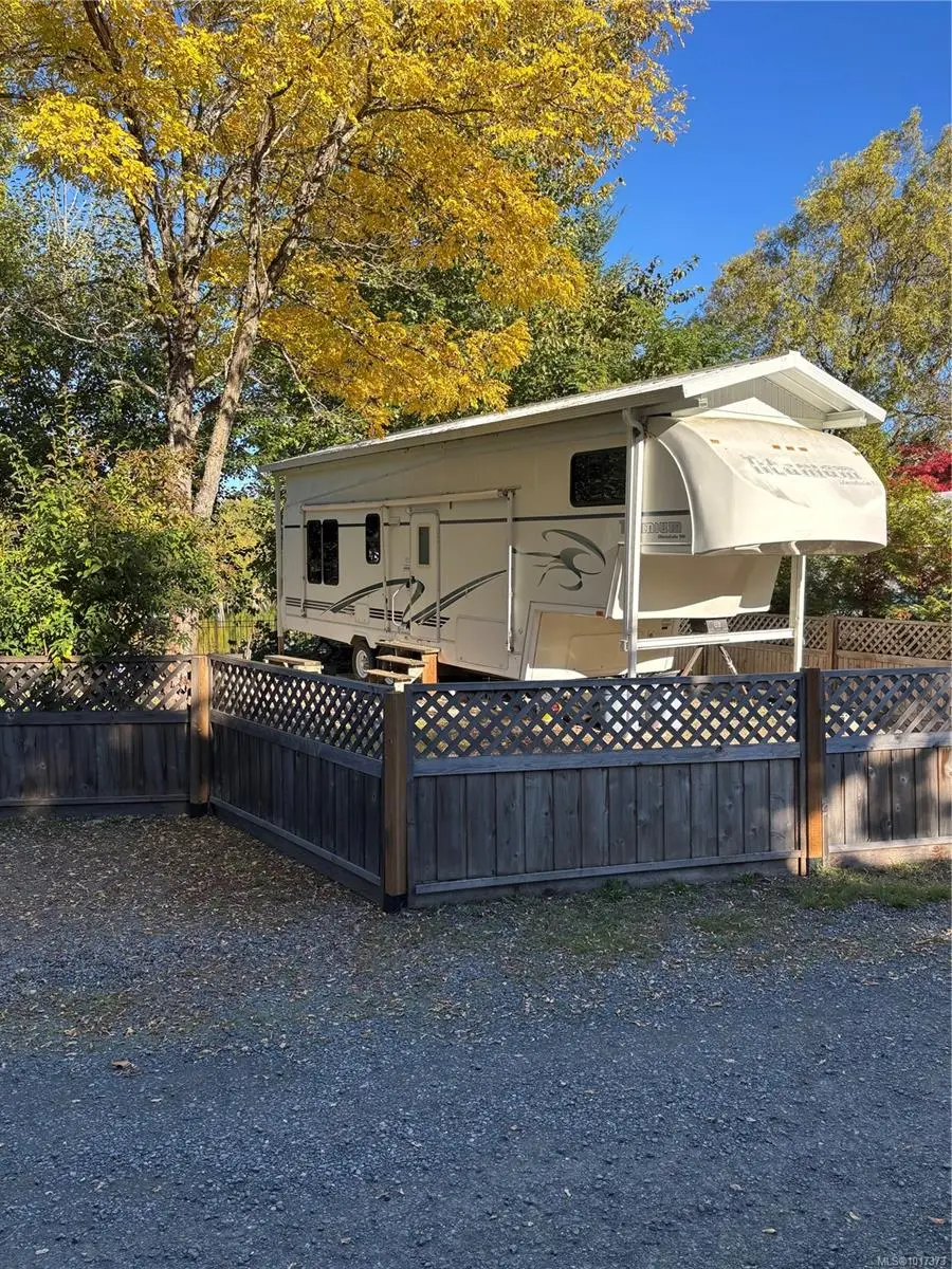 2650 Turnbull Rd # F14, Qualicum Beach BC V9K 2R2