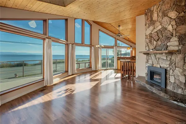 2946 Island Hwy S, Campbell River BC V9W 1C8 - 3 bed, 3 bath in Campbell River