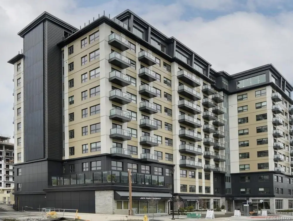 622 Admirals Rd # 903, Esquimalt BC V9A 2N7