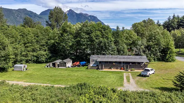 701 Kelsey Way, Sayward BC V0P 1R0 - 2 bed, 1 bath in Sayward